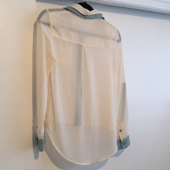 Color block button down top - Picture 5 of 5